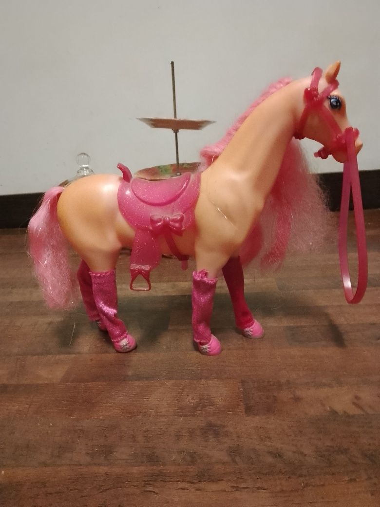 Продам ! Лошадь для Барби ! Бу