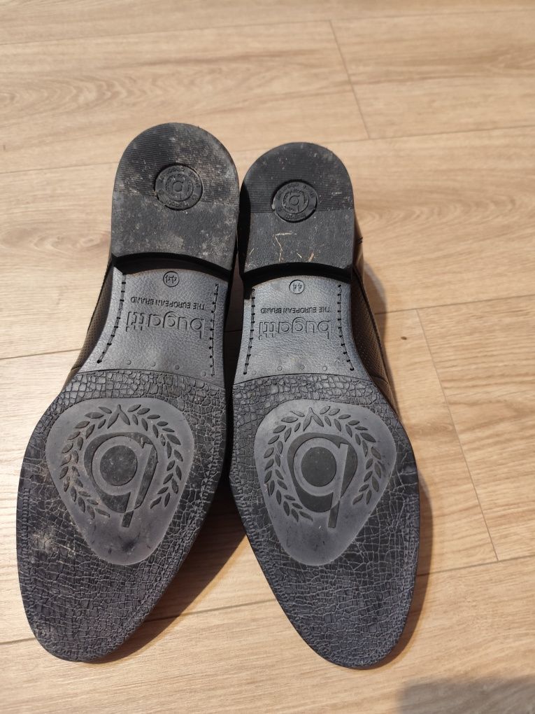 Buty skórzane bugatti r.44