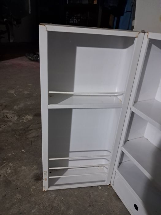 Caixa Medicamentos metálica com fechadura