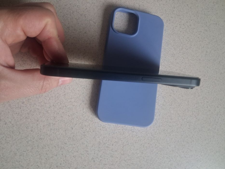 Продам Iphone 15 128gb