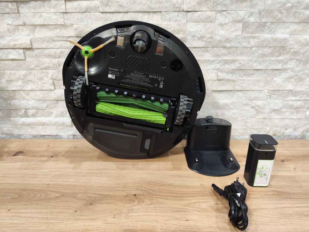 iRobot Roomba i7
