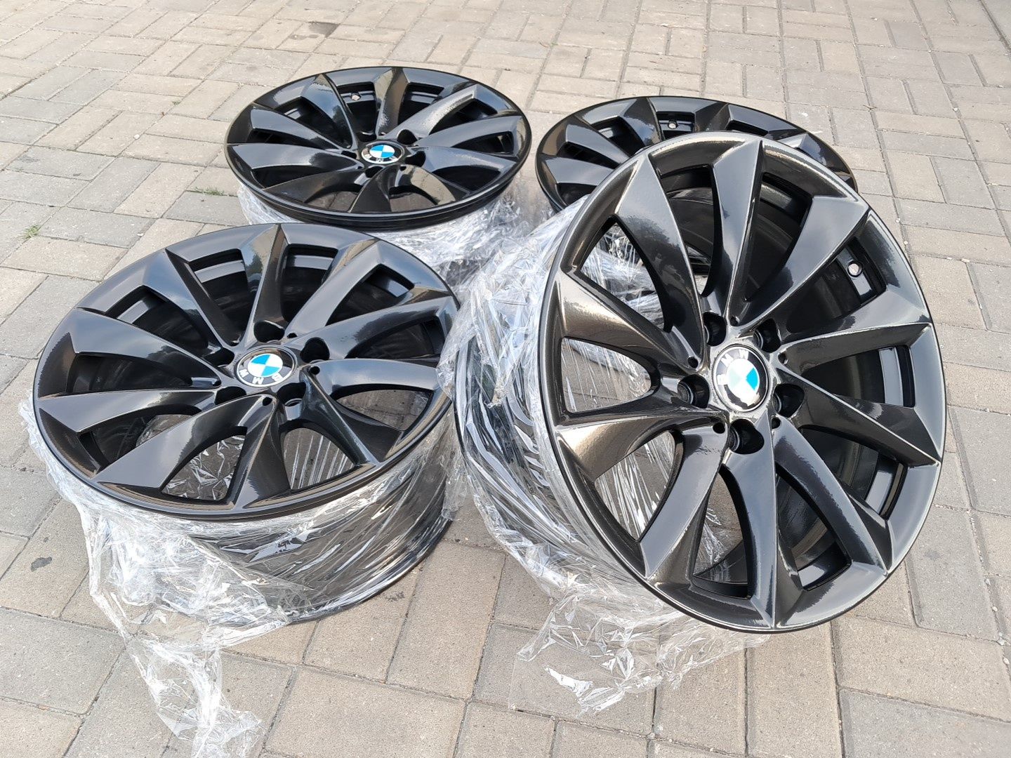 Alufelgi BMW F30 F25 F20 E90 E83 E87 E84 X1 X3 Czarne