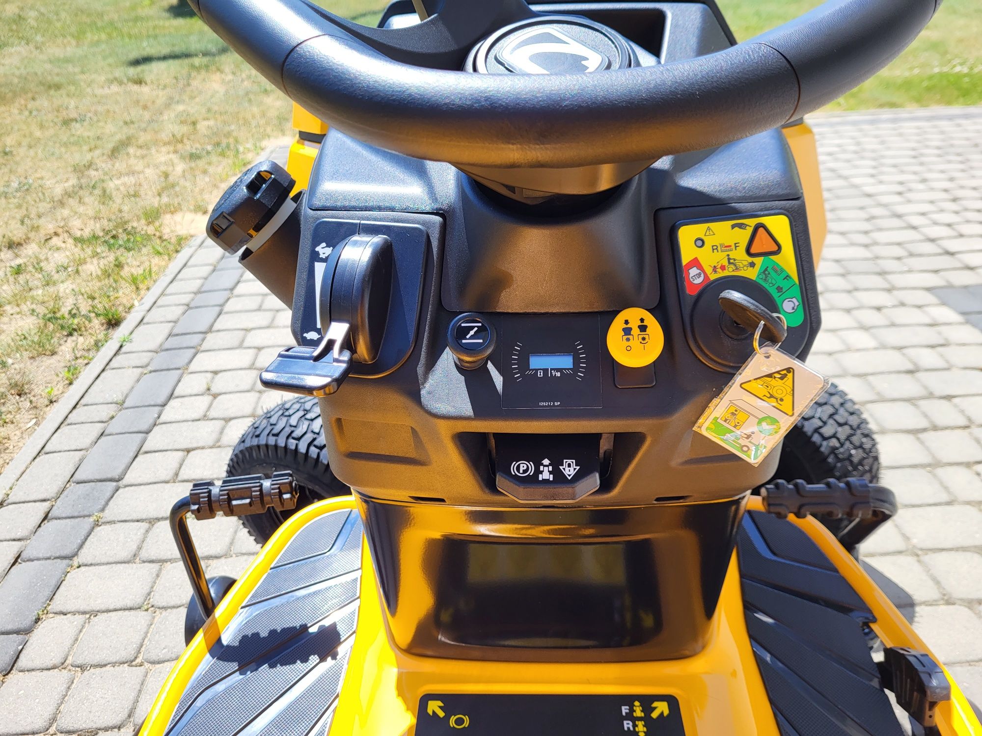 CUB CADET XT2 QR106 V2 Kawasaki 24KM PrzeglądZerowy Traktorek Kosiarka