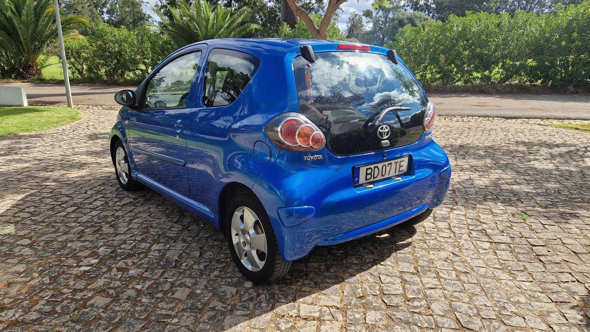 Toyota Aygo 1.0 gasolina 68CV