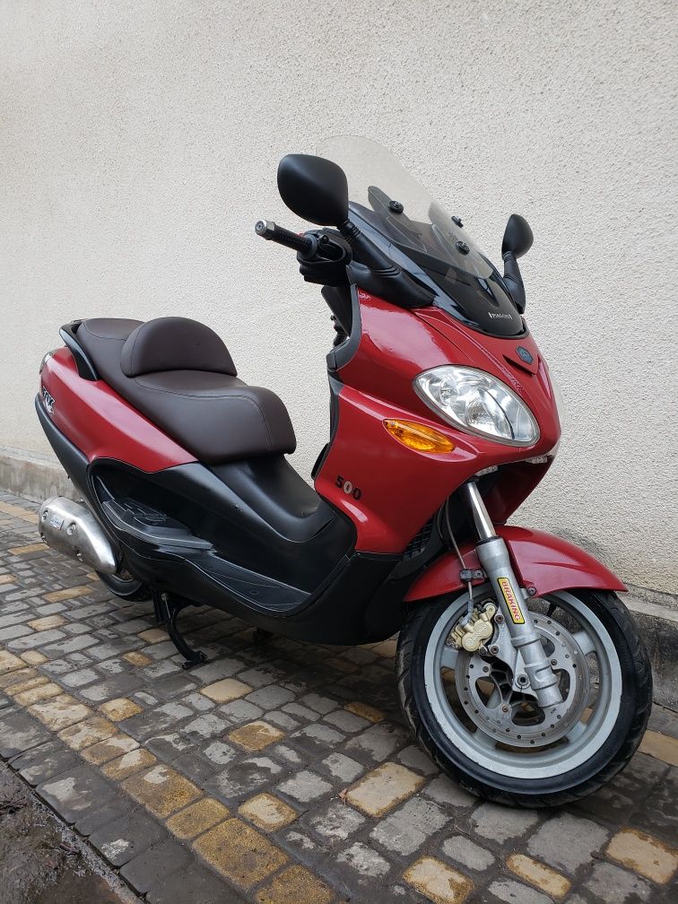 Скутер Piaggio X9 500i