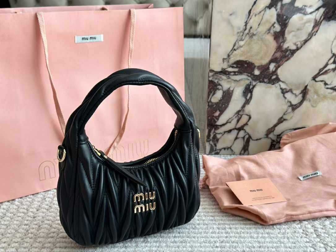 Torebka Miu Miu damska torba 196