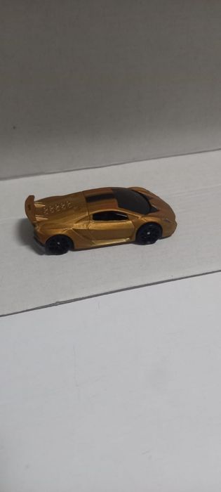 Lamborguini sexto elemento hot wheels