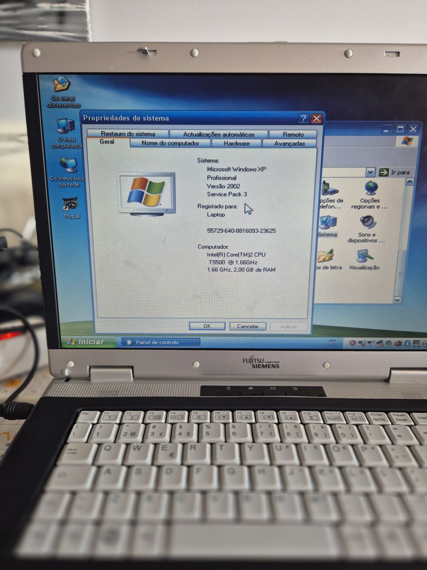 Portátil Fujitsu V3545 Windows XP