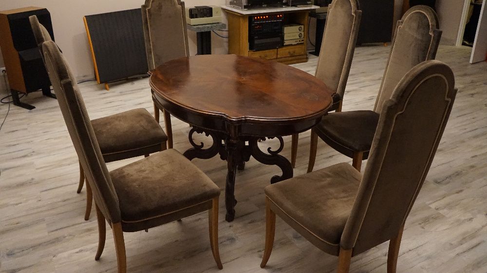 Stół zabytkowy z kompletem krzeseł lub bez