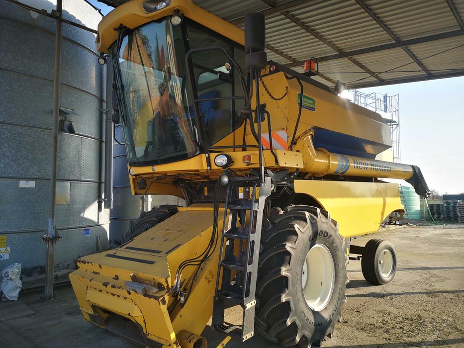 New Holland TC 5050
