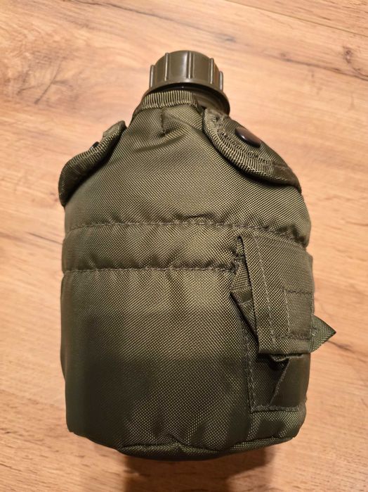 Bidon wojskowy na wodę