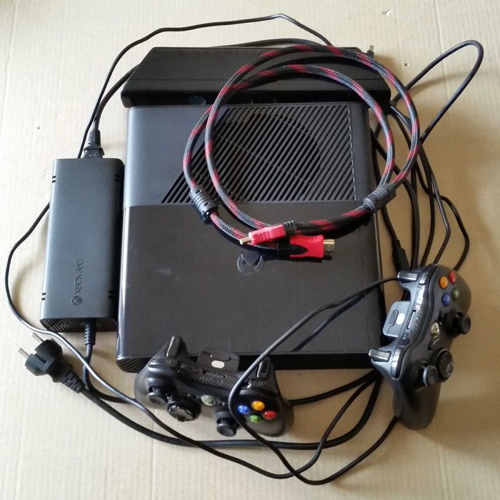 Xbox 360 E 250 Гб. приставка