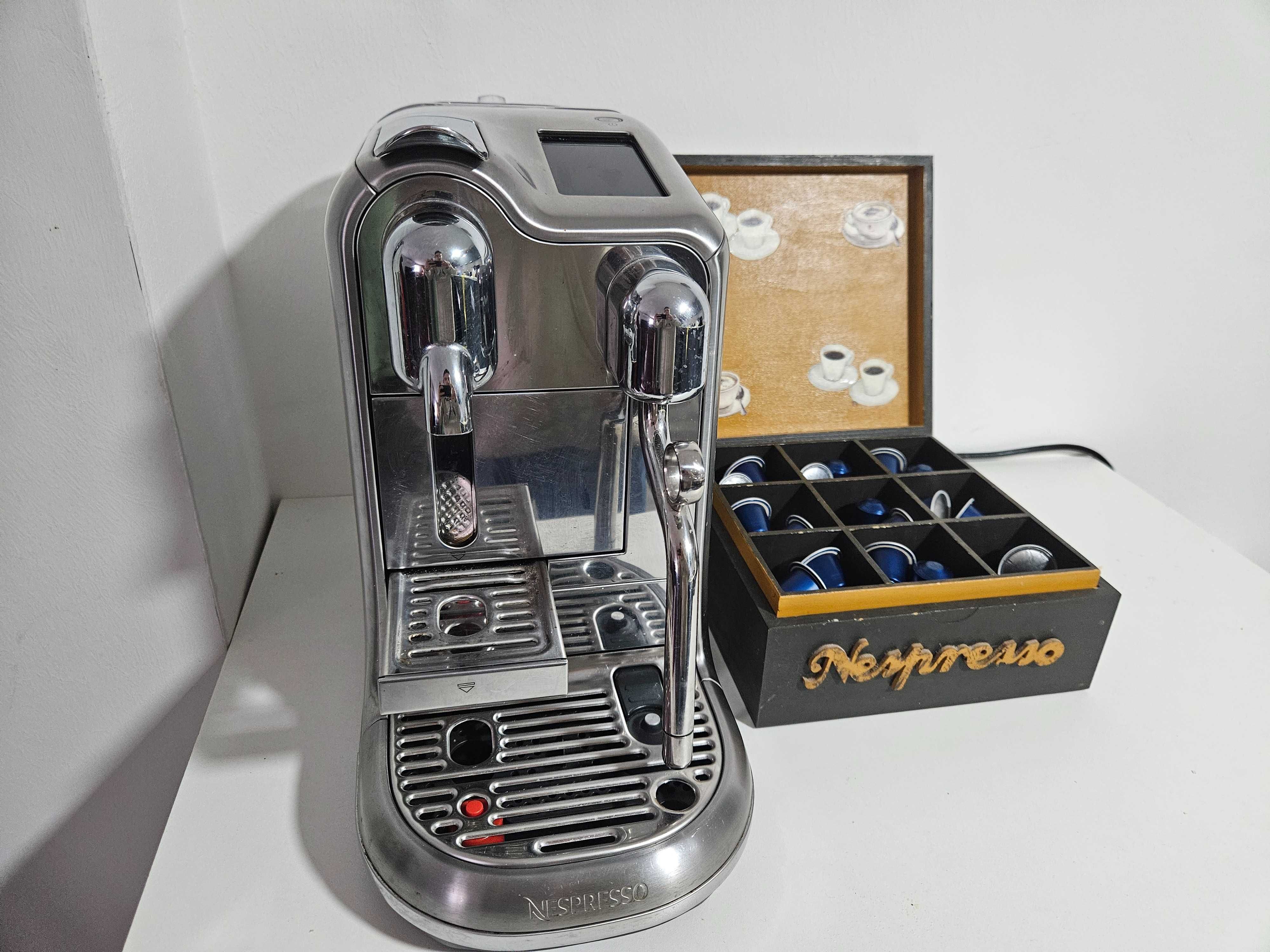 Maquina Nespresso Creatista Pro