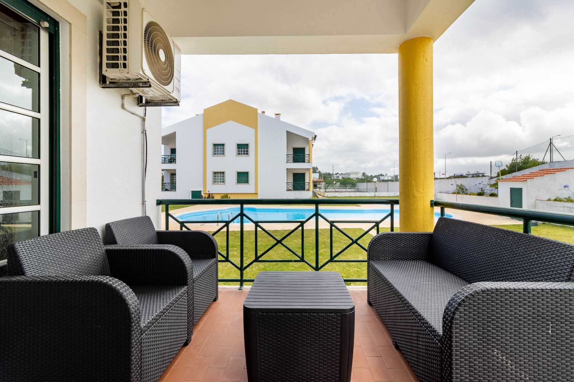 T2 disponível com piscina disponivel de 12 a 19 Julho