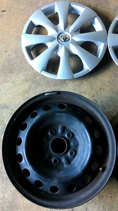 Jantes e Tampões Toyota Auris (Originais)