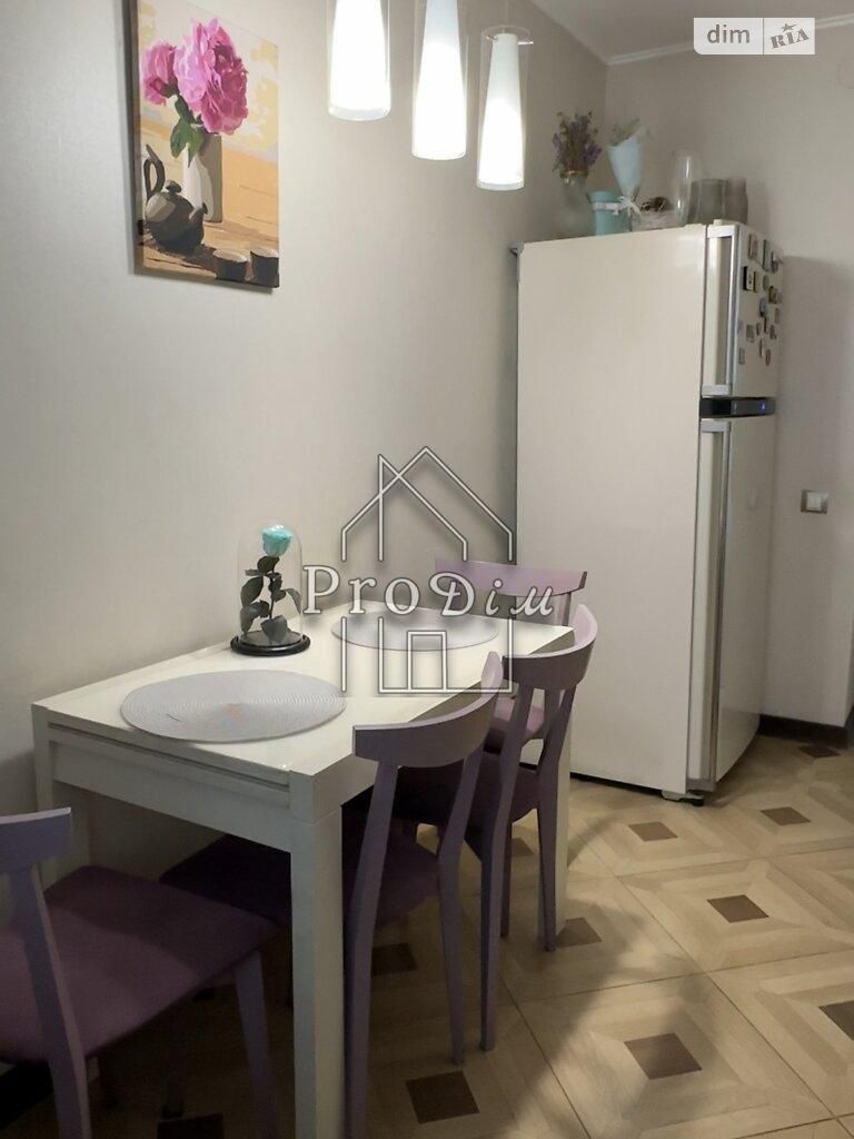 Продаж 3 кімнатної квартири смт.Коцюбинське