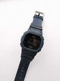 Zegarek Casio G-SHOCK DW-5600DC.