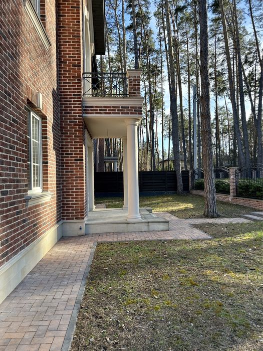 Купити будинок у лісовій Бучі у котеджному містечку