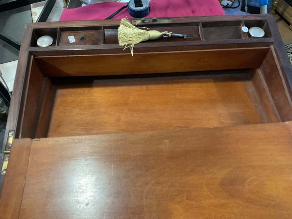 Caixa escritório inglês grande trabalhada 50x26x18  cm embutidos