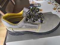 Buty robocze, r. 42