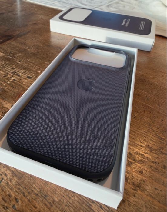 Capa iphone 17 pro original techWoven Case Purple