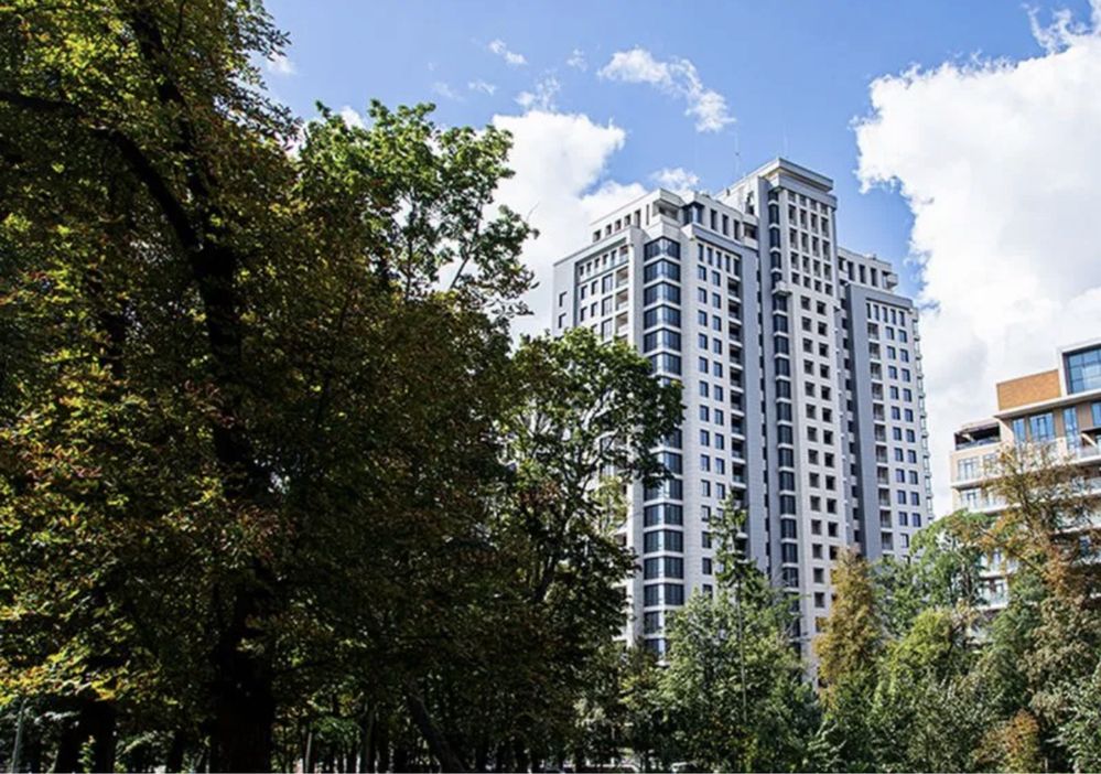 Продам 3 ком. квартиру ЖК Crystai Park Tower , Метро Шулявская.