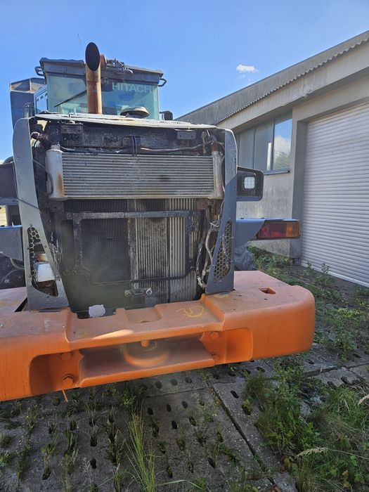 Ładowarka kołowa  hitachi zw 220  cenna netto  2013 rok. Zamiana