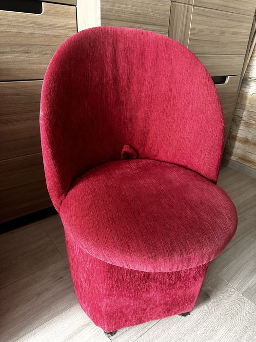Fotel kubełkowy/ pufa ze schowkiem