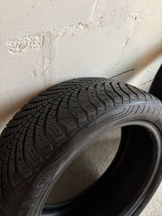 4 opony wielosezonowe GoodYear Vector 4seasons 205/50 R17 2019r