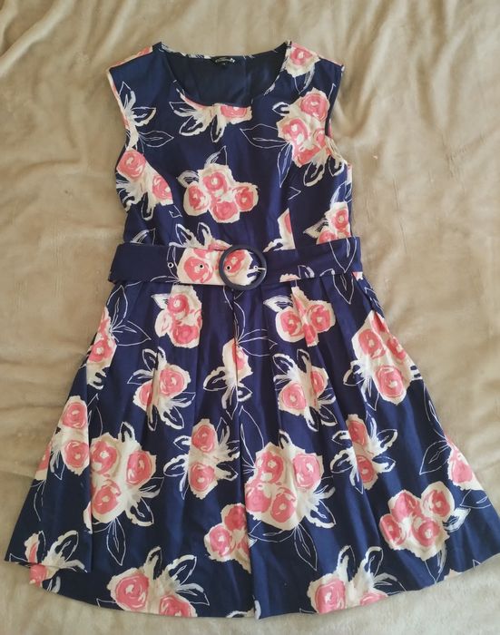 Sukienka wizytowa okazjonalna PAPAYA niebieska w kwiaty róże XXL/44