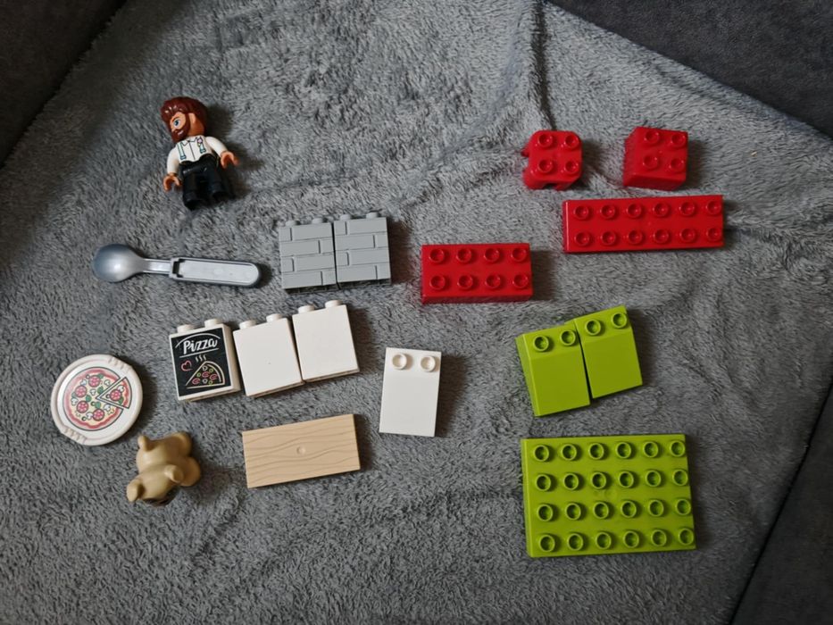 10927 Duplo stoisko z pizzą