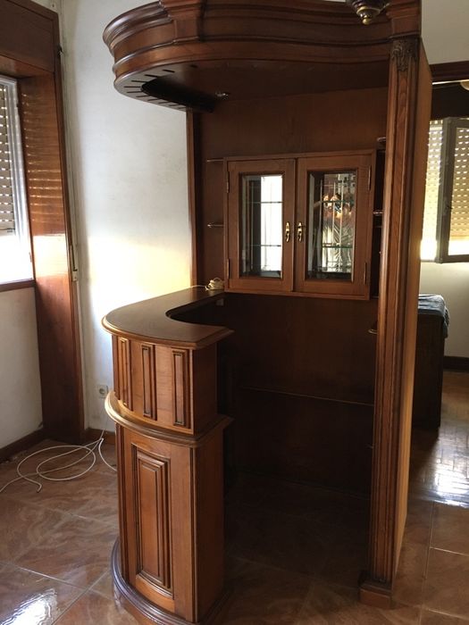 Bar em madeira como novo (vendo ou troco)