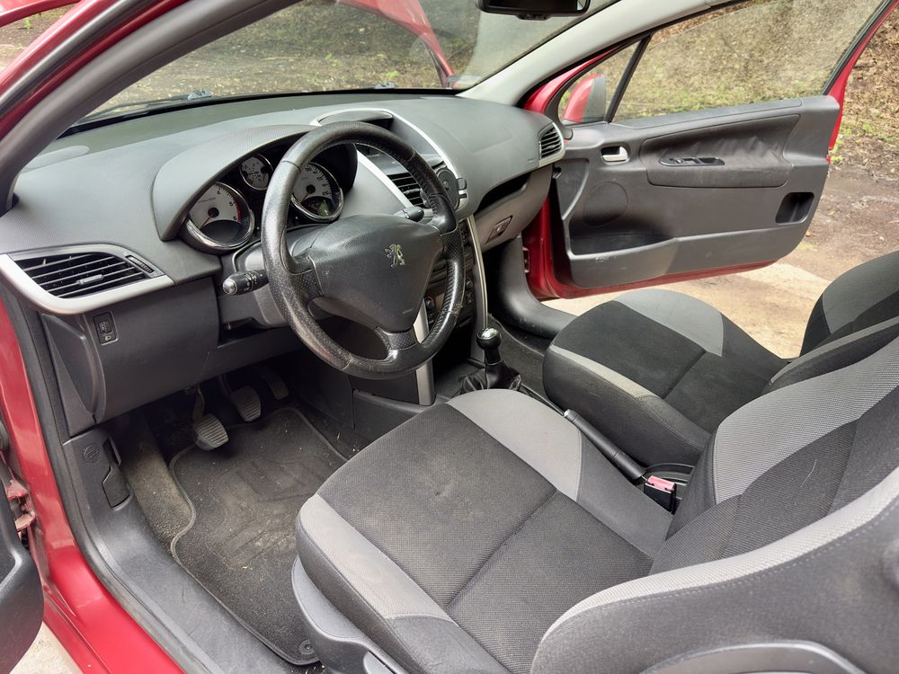 Peugeot 207 1.6 hdi 90KM 2006 diesel bez przeglądu wazne OC