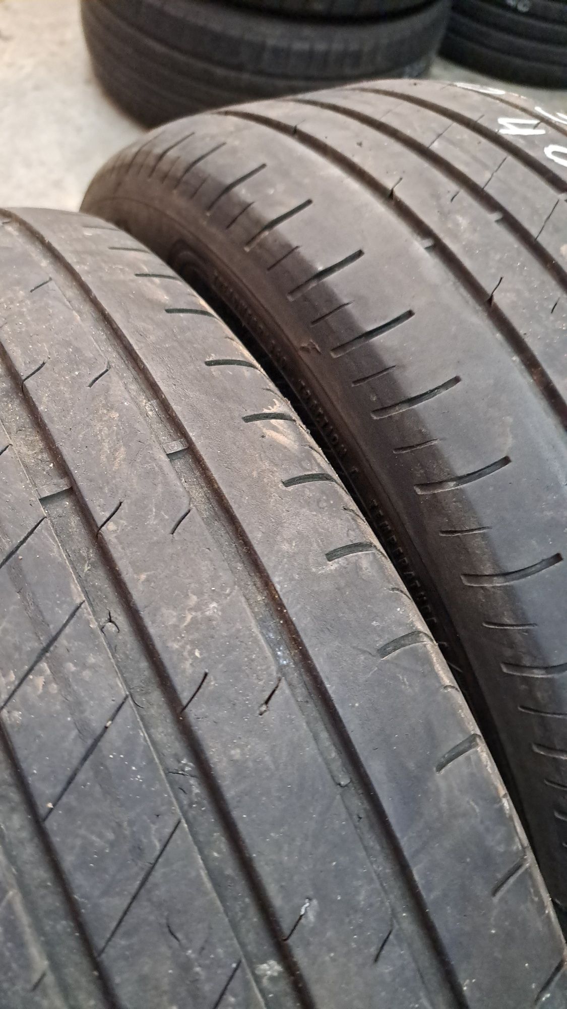 Pneus 225/55/17 Goodyear