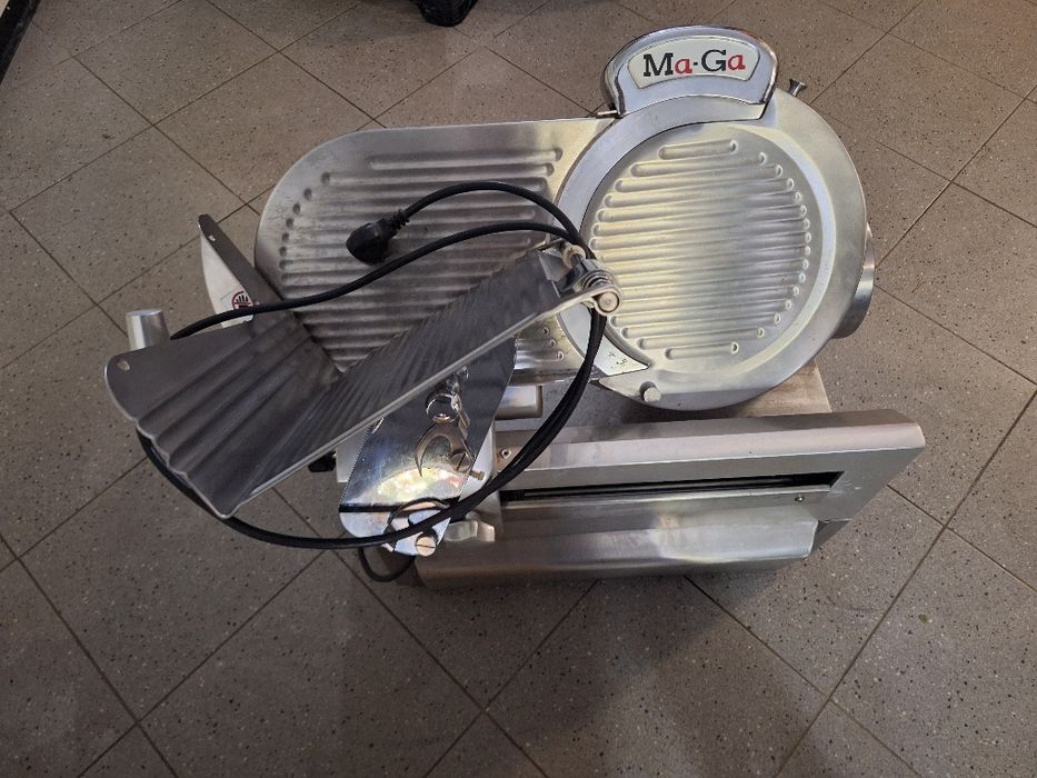 Automatyczna krajalnica do wedlin Maga S612p