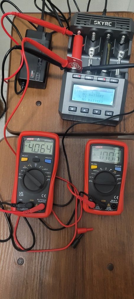 Зарядний пристрій SkyRC MC3000 (Li-ion/LTO/LiFePO4/Ni-Mh/Ni-Zn)