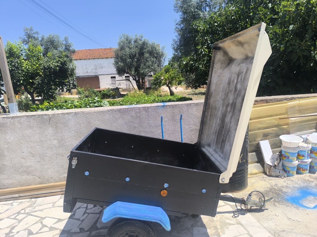 Atrelado para automóveis