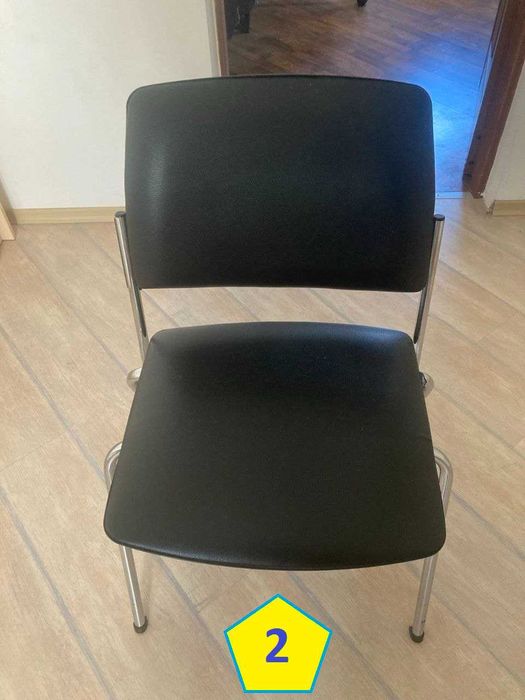 Продам свою офисную мебель.