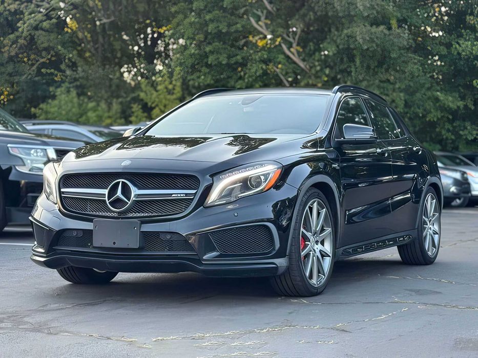 Mercedes-Benz GLA      2016