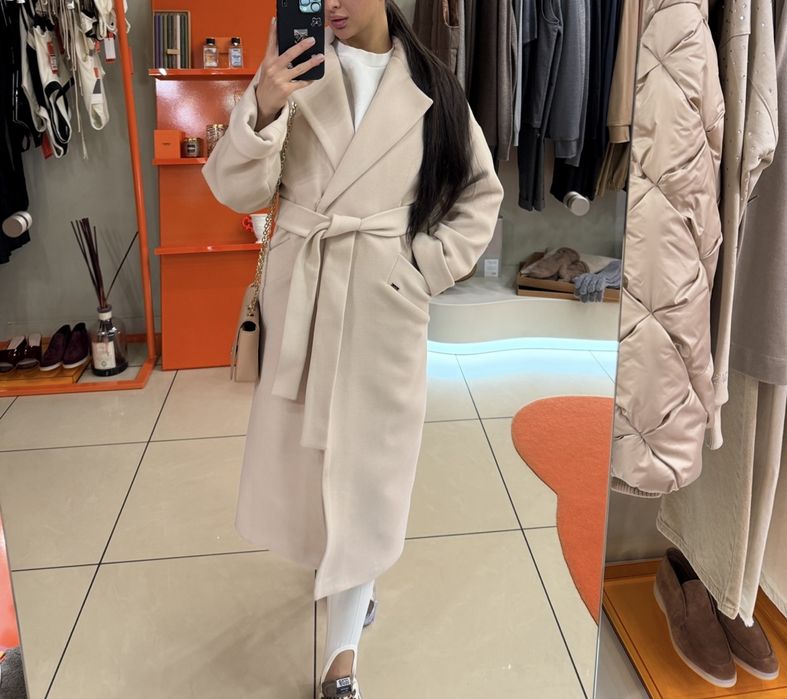 Пальто молочное