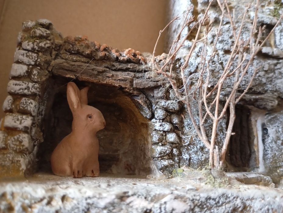 Casa rústica miniatura para expor em parede