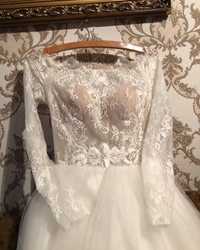 Весільна сукня S