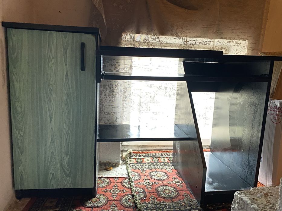 Wyprzedaż garażowa - biurko