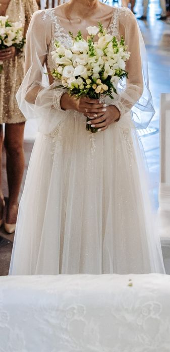 Suknia ślubna z kryształkami Swarovski