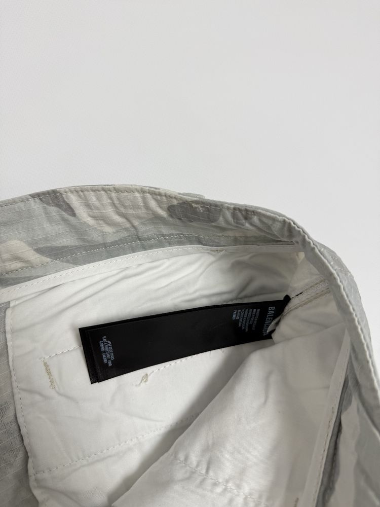 шорты Balenciaga Cargo Artic shorts