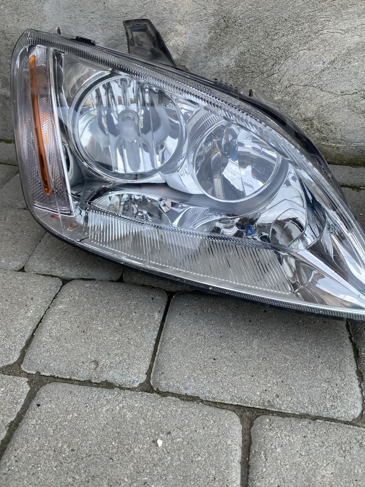 Фари Ford Focus C-max