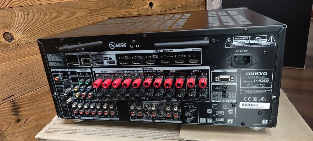 Onkyo TX-RZ820 amplituner 4k 60hz Dolby Vision, Atmos, DTS:X 180W x 7