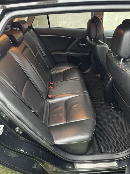 Продам Toyota Avensis