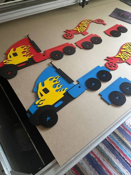 Настінний гараж для Hot Wheels / полиця для машинок / органайзер з дер