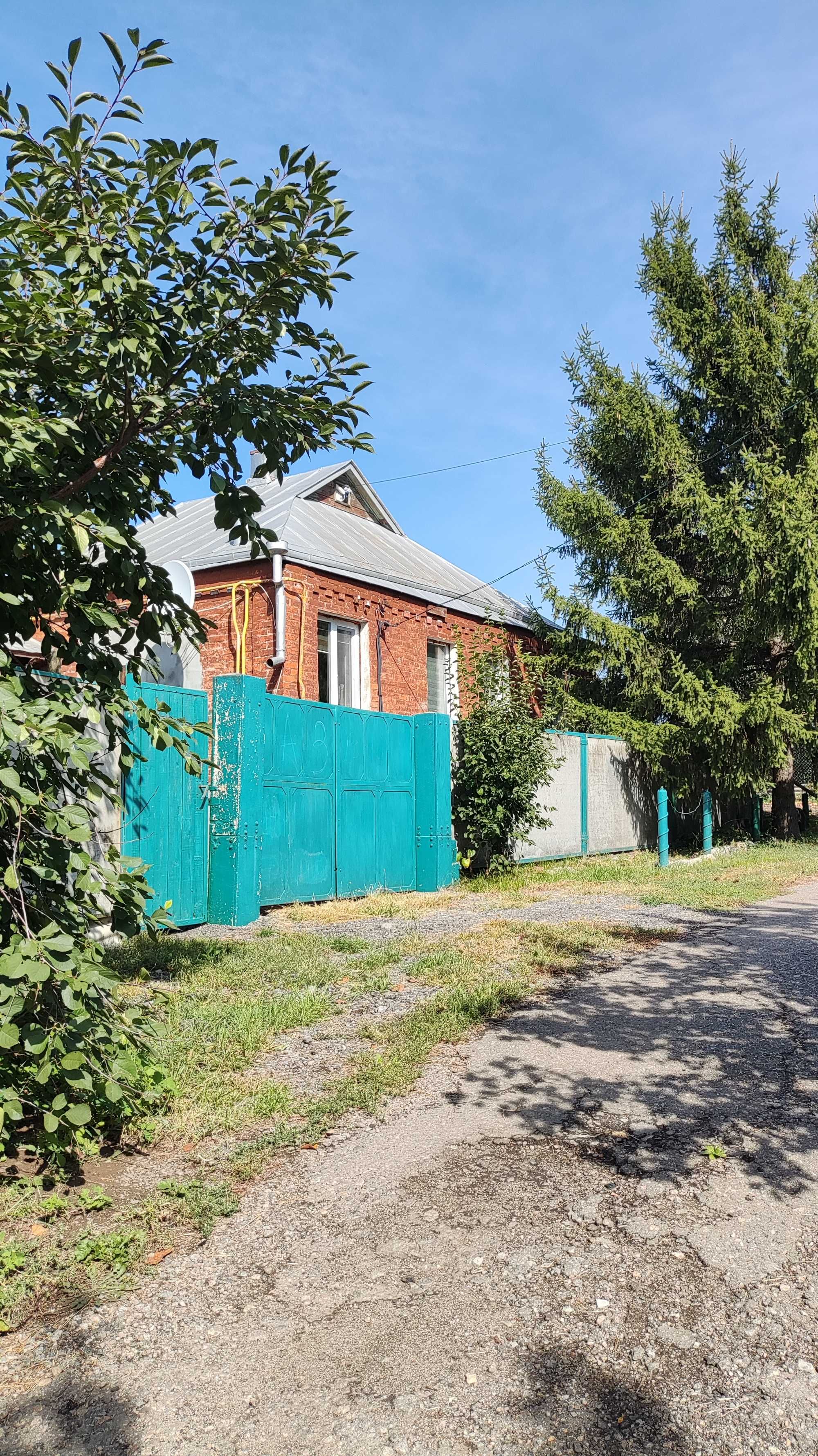 Продається будинок.Торг реальним покупцям.